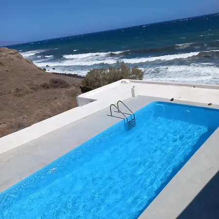 בית נופש Santorini Lovers סנטוריני