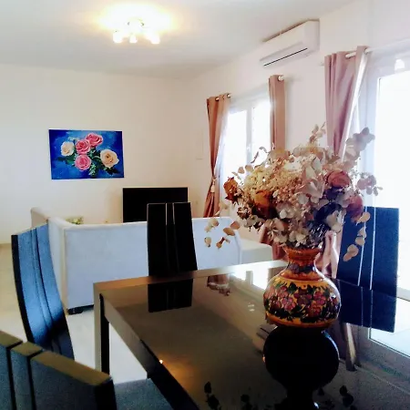 Santorini Lovers Tatil Evi Fira (Santorini)