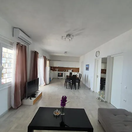 Santorini Lovers Тира